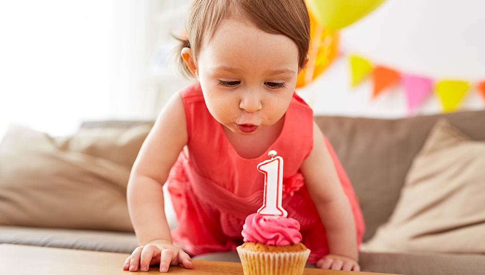 Cosa regalare al primo compleanno di una bambina?