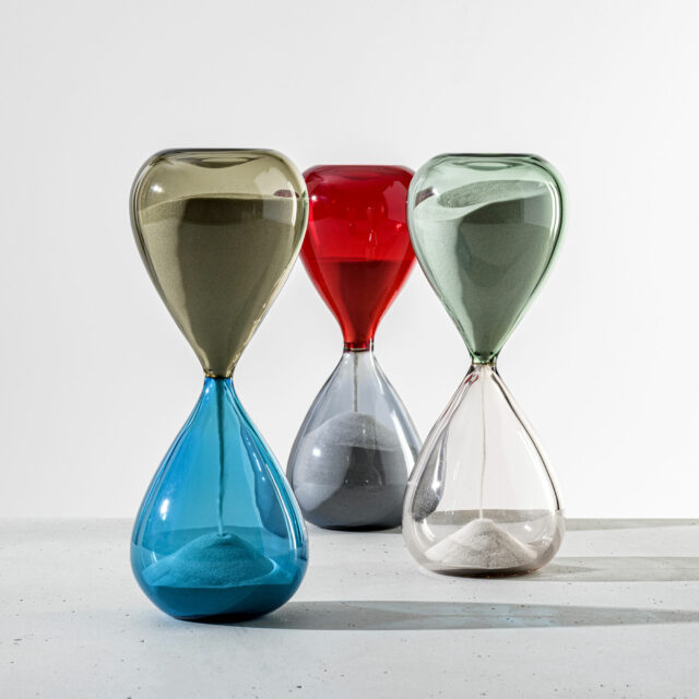 Sbiancare La Plastica Di Tavoli E Sedie In Un Minuto: Ecco Il Metodo - Foto 4