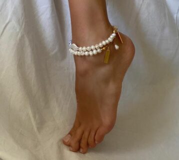 dove-si-mette-la-cavigliera-gioiello-donna