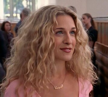 collana con nome CARRIE BRADSHAW